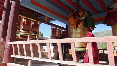Prayer_wheel_03