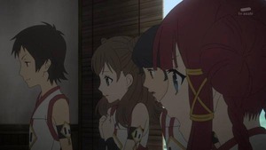 秋月 真理亜、2班