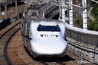B32I4954