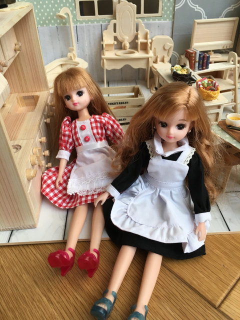 非売品 リカちゃん人形実写 いちご エプロン LW－06 エプロンセット｜商品情報｜リカちゃん｜タカラトミー