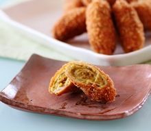 ロールカツカレー 米粉使用