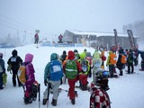 雪降りの開会式