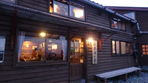 北穂高小屋さんの玄関先