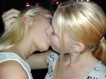 kiss