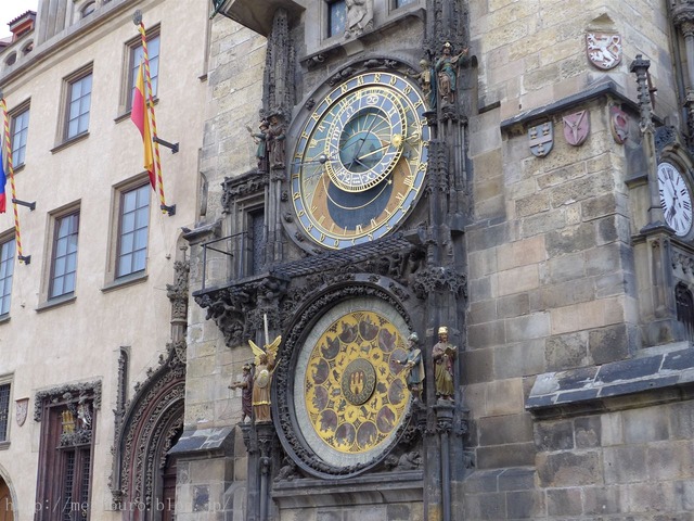 旧市庁舎と天文時計 Old Town Hall and Astronomical Clock