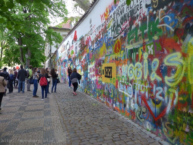 ジョン・レノンの壁 John Lennon Wall