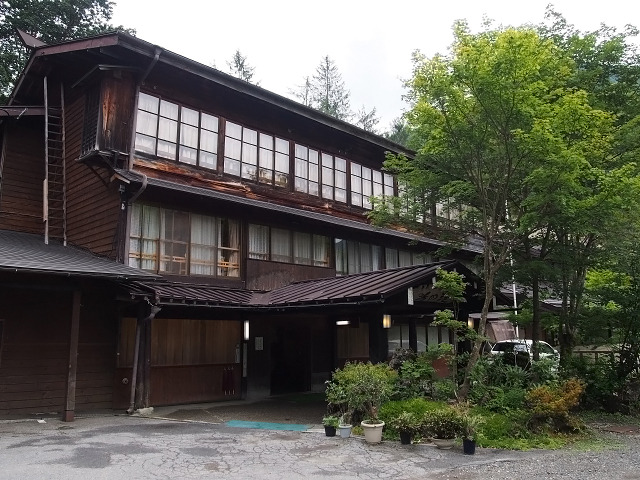 泡の湯 本館