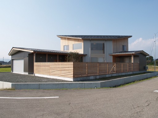 b9608720.jpg