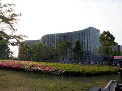 国立新美術館