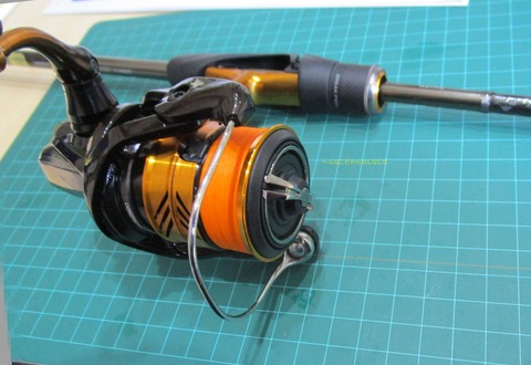 シマノ 18ソアレBB C2000SSHG わたらせ樹脂工房ノブ付き 大注目】 シマノ 18ソアレBB C2000SSHG わたらせ樹脂工房ノブ