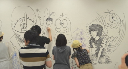 小学館ビル大落書き大会
