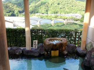 朝霧の湯露天岩風呂2