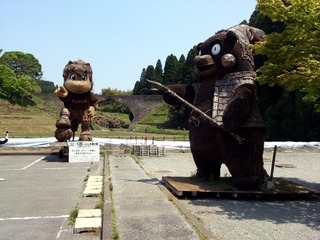 くまもんとロアッソ