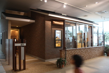 lixil 016