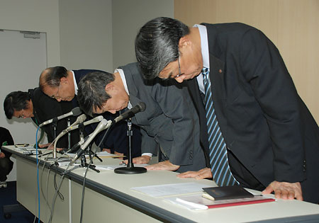 マスコミ不信日記 : 山梨日日新聞論説委員長、さらに盗用発覚で解雇。社長
