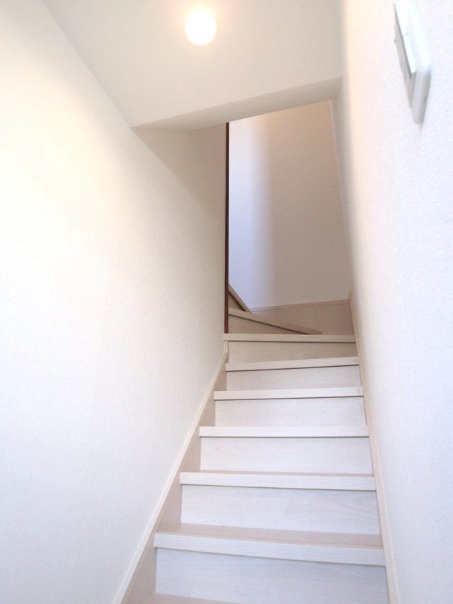 2395049022 クリオ南浦和参番館 階段