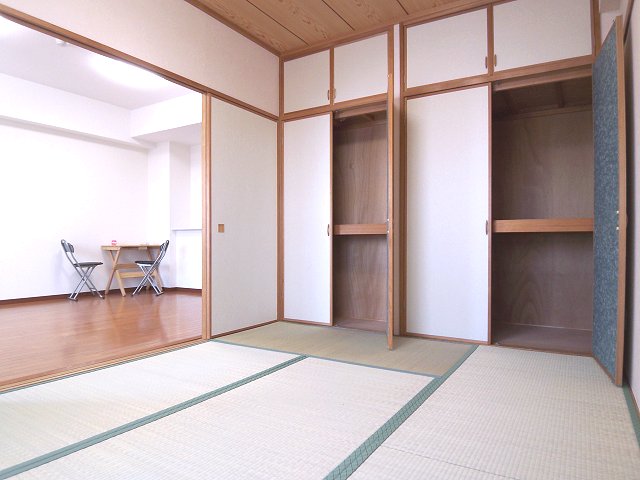 1038018320 ベルドゥムール八潮 和室