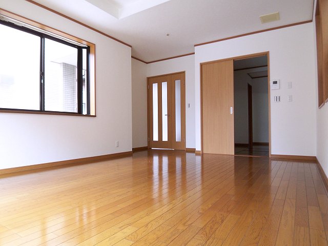 1043019078 LDK (2)