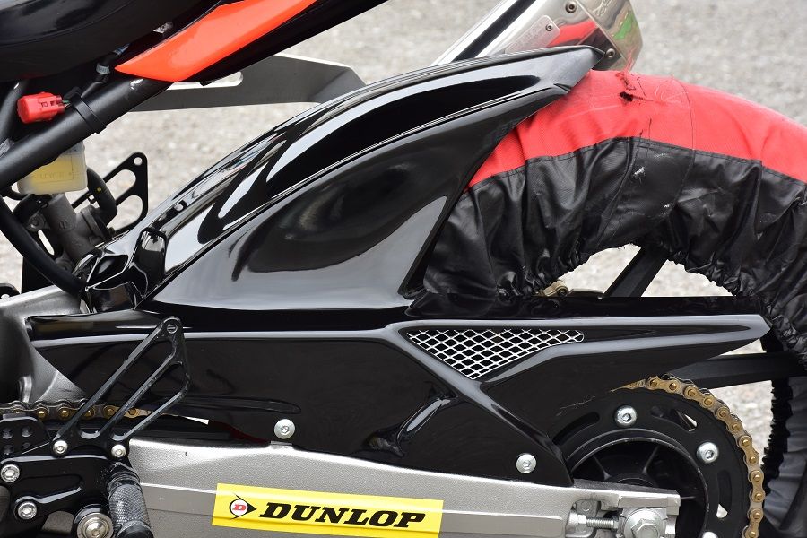 17 Cbr250rr フロントフェンダー リアフェンダー完成 才谷屋ファクトリー バイクブロス