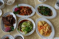 青蔵鉄道 食堂車 昼食1テーブル200元セット (4)
