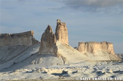 ウスチュルト台地 白亜の絶景 (7)