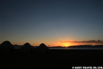 ⑮【ソン・クル湖に夕日が沈む】KW2A2181