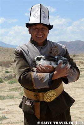 キルギスの鷹匠 西遊旅行 (4)