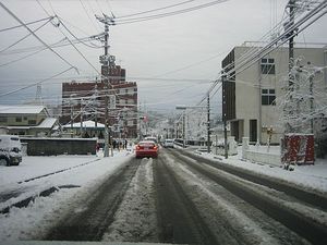 早朝、取り敢えず娘を送っていく