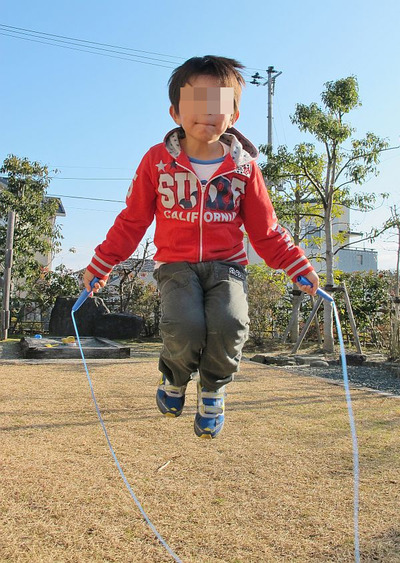 息子の縄跳び