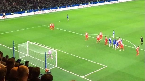 ファン動画 ブライアン オヴィエドの得点シーンがかっこいい キャピ ワン チェルシー Vs リヴァプール サカにゅブログ