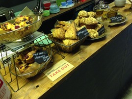 29-30 ROOMSERVICE CAFE