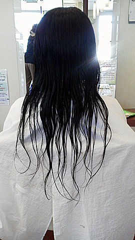 髪の長さは