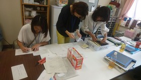 土合小20170914貸出名札作業2