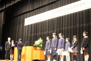 市P20161116人権啓発講演会4