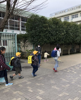 大久保小20180323あいさつ運動4