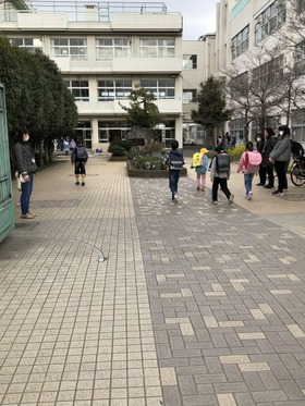 大久保小20180323あいさつ運動3