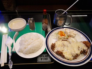 DJ7j__2UEAERw7V