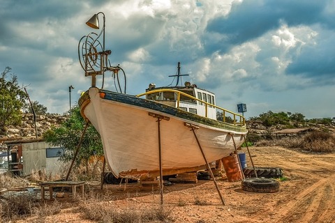 fishing-boat-3842038_640