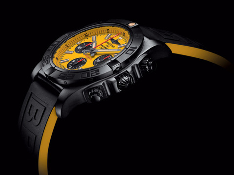 Chronomat_44_Blacksteel_Special_Edition_002