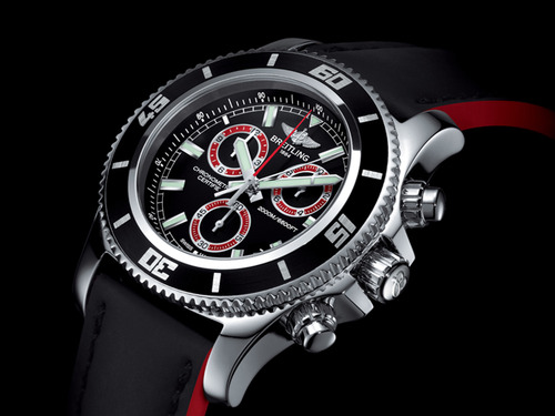 SuperoceanChronographM2000_001