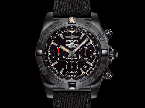 Chronomat_44_Blacksteel_001