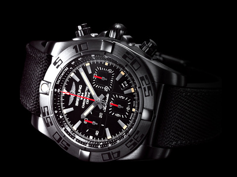 Chronomat_44_Blacksteel_002