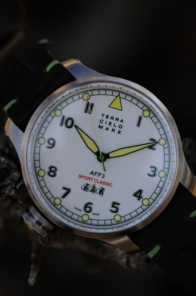 390a6bf5-s
