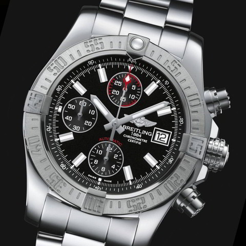 Breitling-Avenger-II-Automatic-Chronograph-43mm-lifestyle