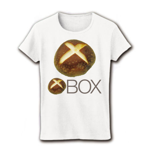 【しいたけマニア必須!ゲーム系グッズ?】しいたけボタンシリーズ シイタケBOX(前面大しいたけ、再レイアウトver) リブクルーネックTシャツ(ホワイト)【XBOXっぽいTシャツ】