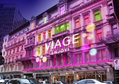 viageentertainmentcenter-001