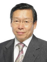 山根隆治