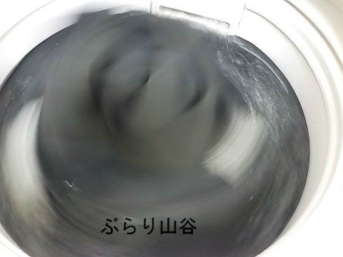 洗濯もの沢山入れても回るコインランドリーの洗濯機