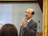 御講演中の内山先生