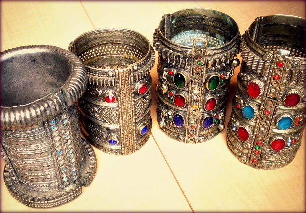 アフガニスタン メタルバングルカフ 腕輪 【公式通販】